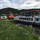 Zvony pro kostel na Karlově připluly do Prahy