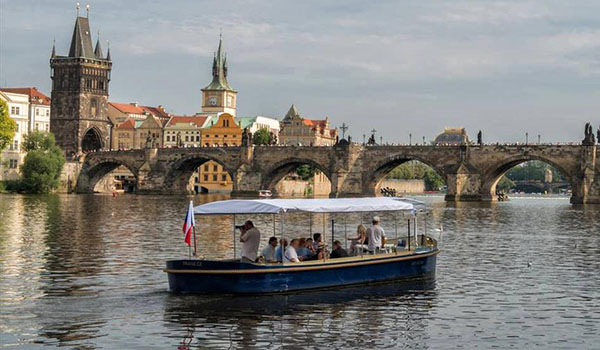 Mistr Jan Hus Boat